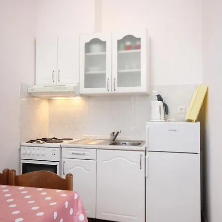 Апартаменты With Parking Space Orebic, Peljesac - 10086