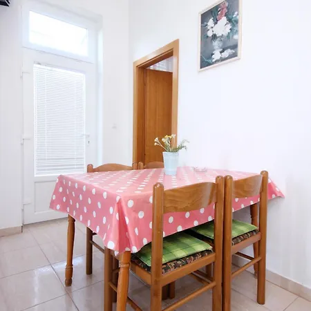 Апартаменты With Parking Space Orebic, Peljesac - 10086