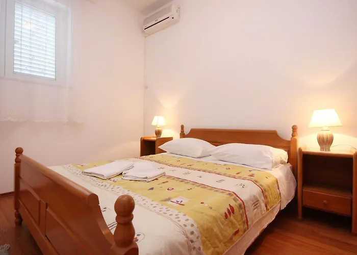 With Parking Space Orebic, Peljesac - 10086 Orebić